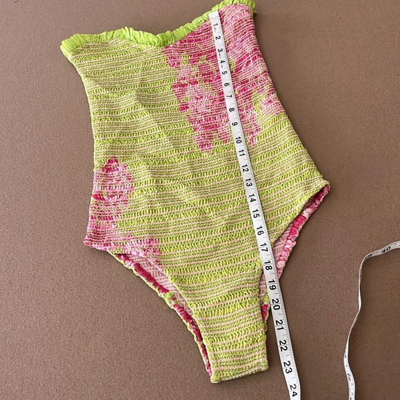 Rococo Sand Leia Bodysuit - Stretchy Smocked- green/pink - XS - Picture 10 of 11